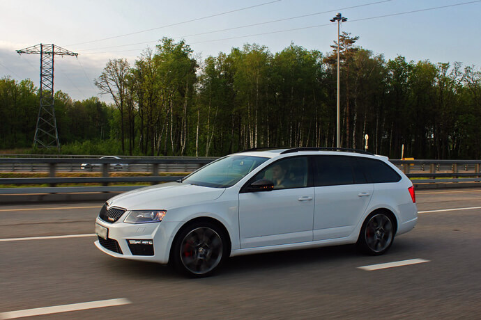 我有一台LEXUS的車想跟你們週轉50萬，但你們會把我車子停哪邊?我怕之後有人偷開走